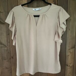 Women's SO fit for life Ruffled Sleeve Top - tan size Large